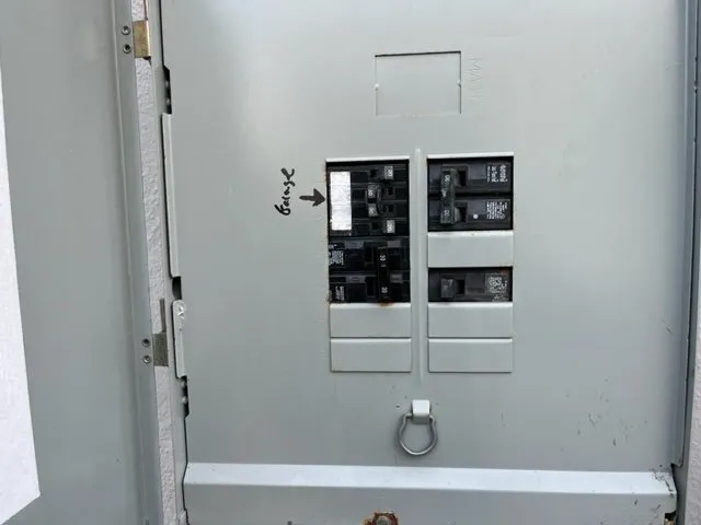 Slide of Mana Electric