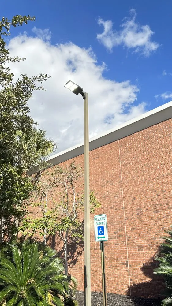 Slide of Manarez’s Electric