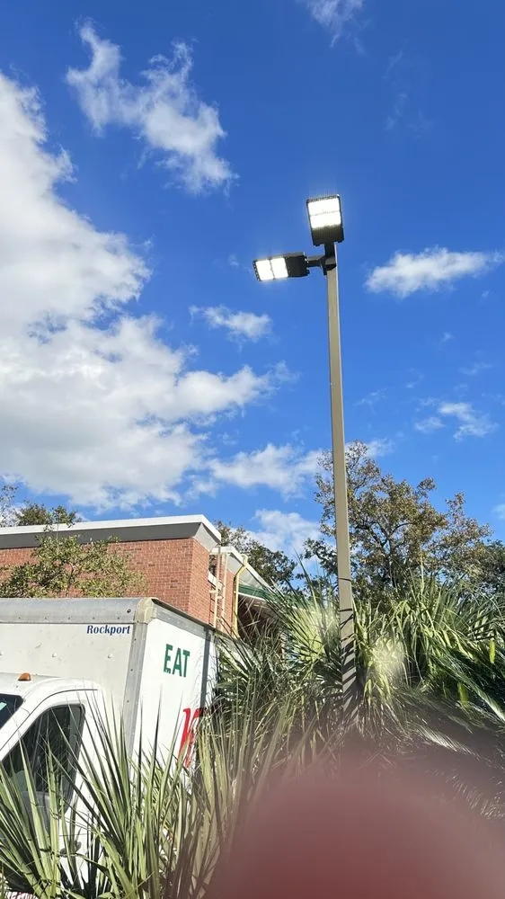 Slide of Manarez’s Electric