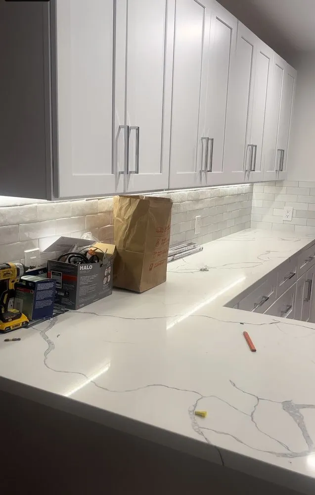 Slide of ManciaElectric