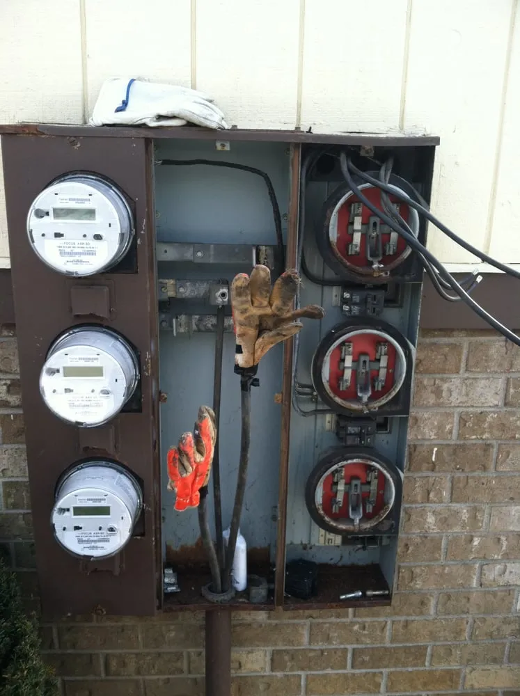 Slide of Mandia Electric