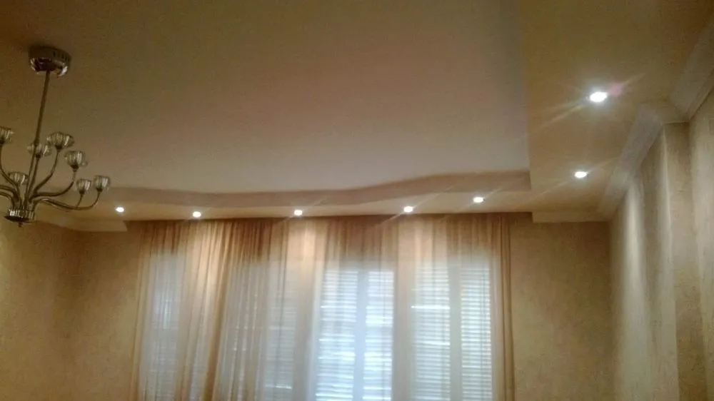 Slide of Manhattan Art Decor