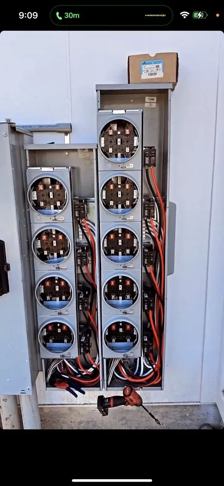 Slide of Manny The Electrician