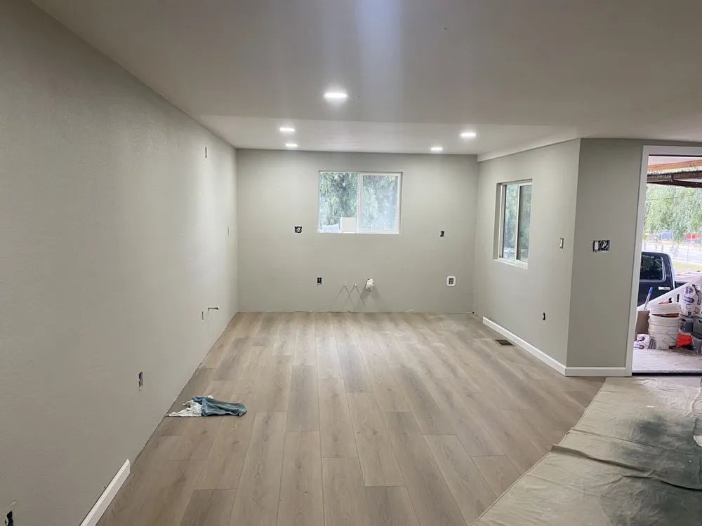 Slide of Manny's Electric