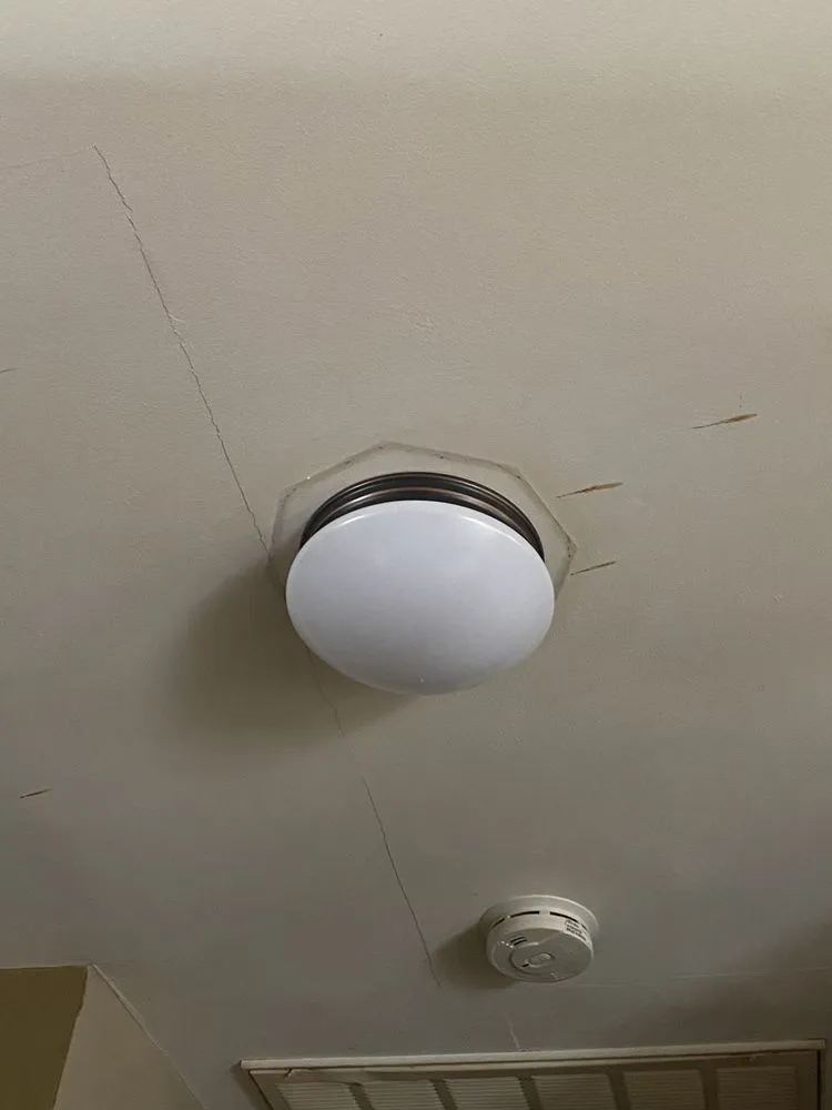 Slide of Manny's Electric