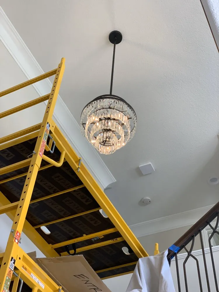 Slide of Manos Electric