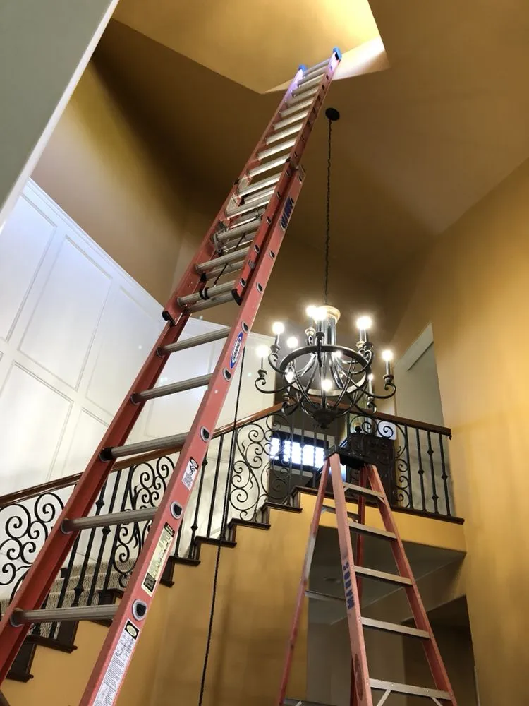 Slide of Manos Electric