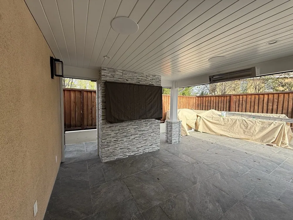 Slide of Maravilla Construction