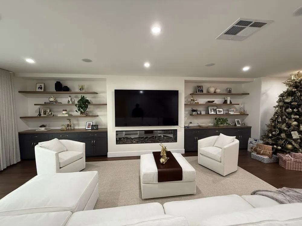 Slide of Maravilla Construction