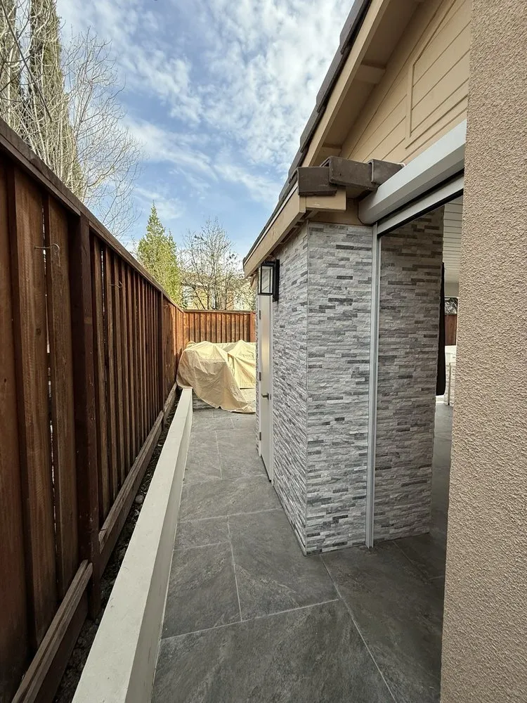 Slide of Maravilla Construction