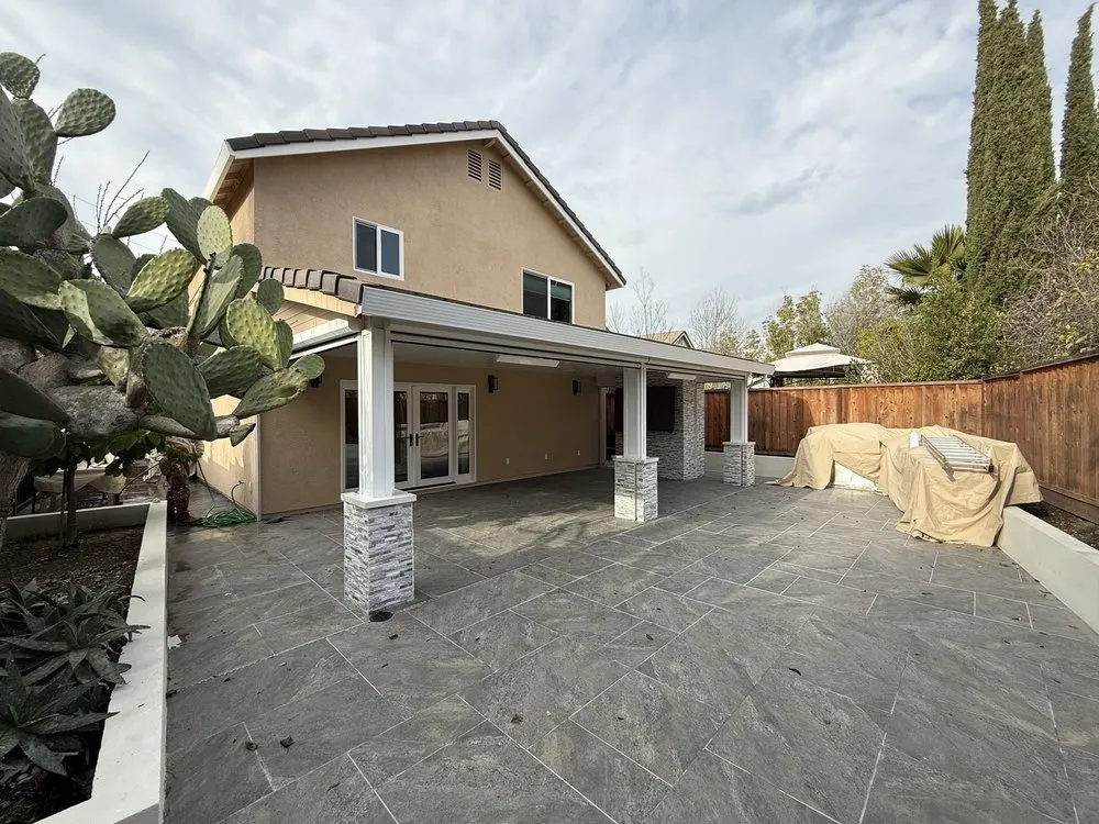 Slide of Maravilla Construction