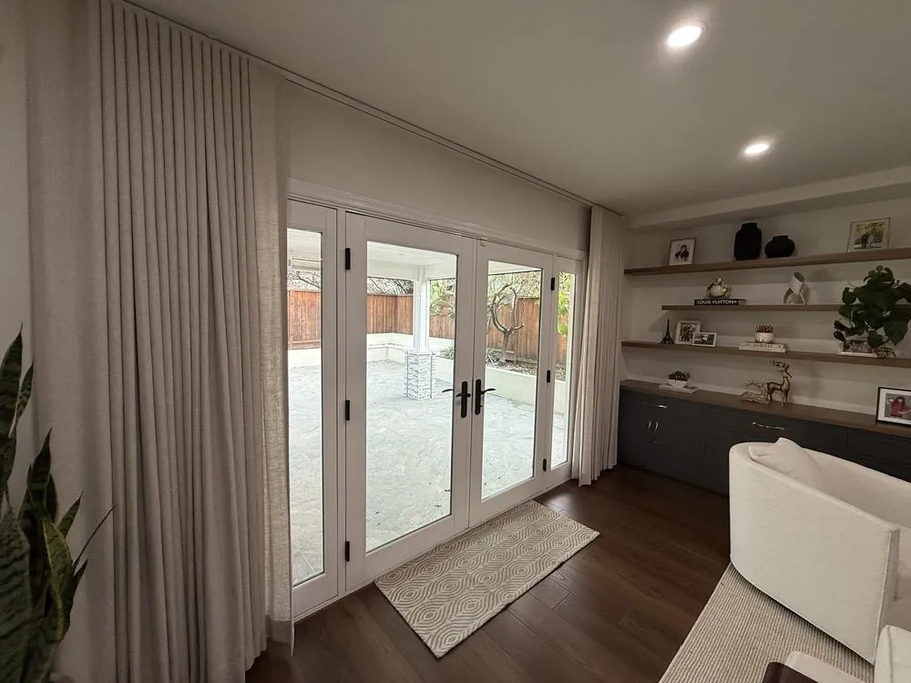 Slide of Maravilla Construction