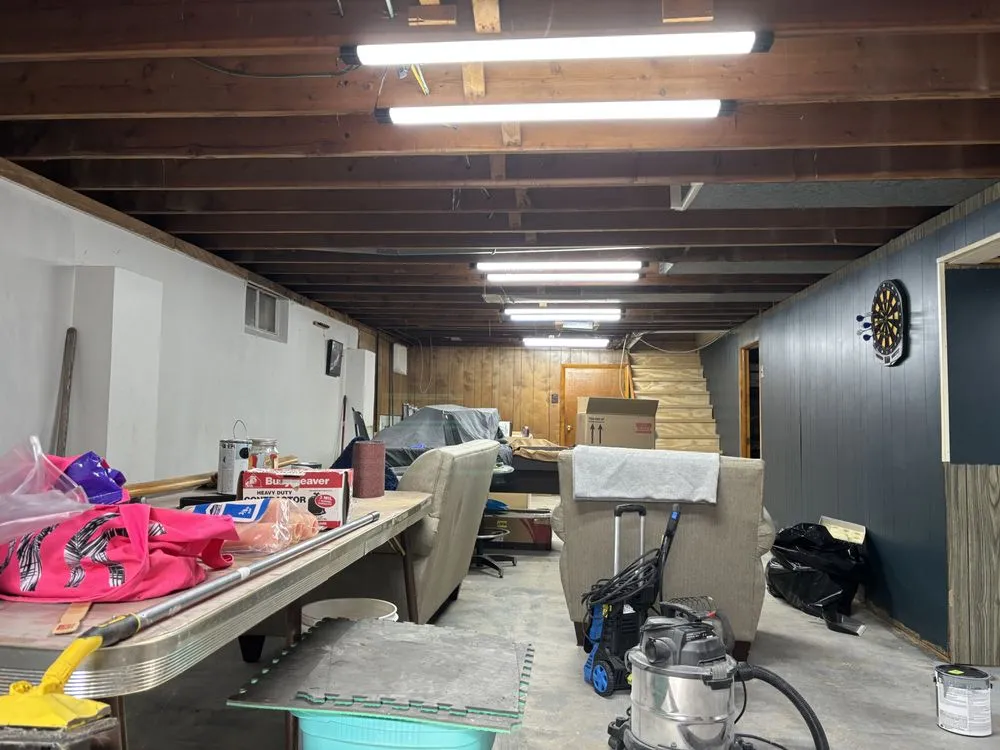 Slide of Marcello Electric