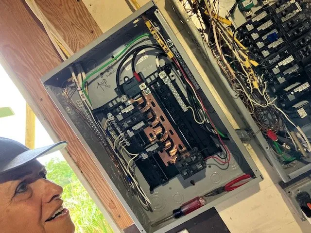 Emergency wiring installation service in Kailua-Kona, HI - Marci Knotts