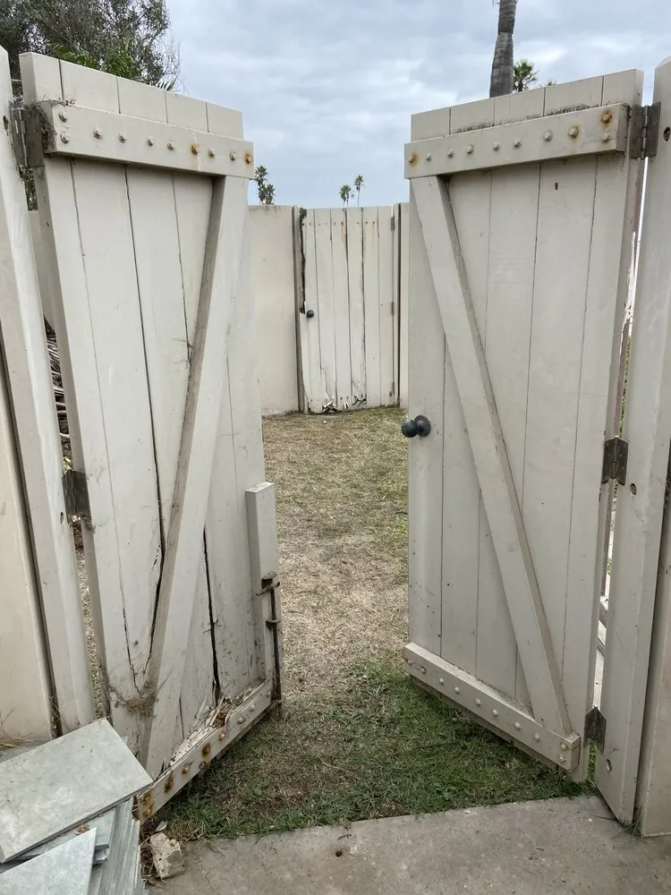 Affordable electrician providing panel upgrade in ,