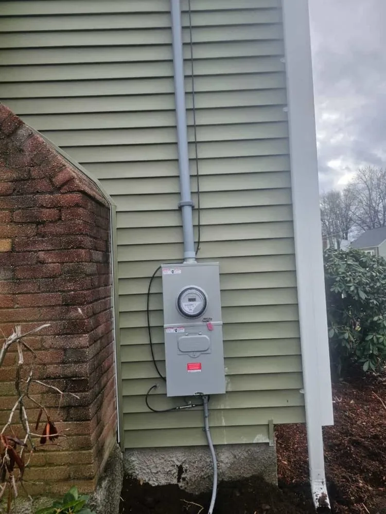 Slide of Marcus Lagares Electrician