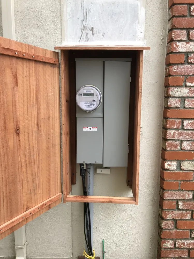 Slide of Mardigras Electric