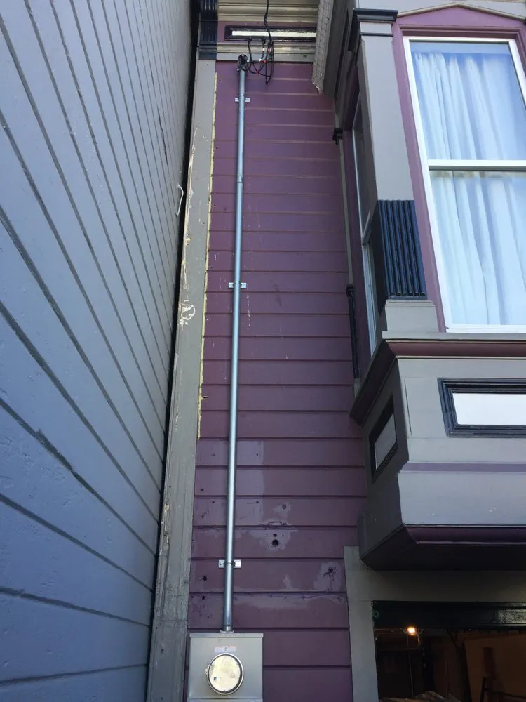 Slide of Mardigras Electric