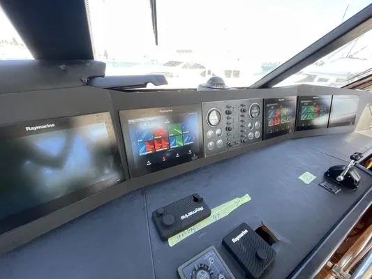 Marine Electronics Installation Logo