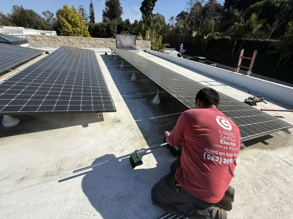 Slide of Mario Castillo Electric