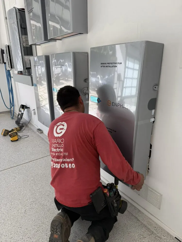 Slide of Mario Castillo Electric