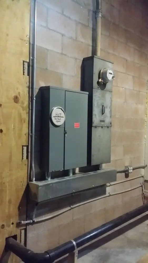 Professional outlet and switch repair experts serving Rch Cucamonga, CA - Mark Perry Electrical