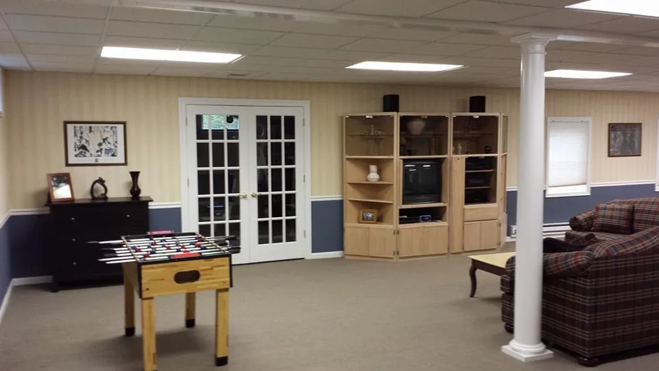 Emergency electrical service for homes in outlet and switch repair, by