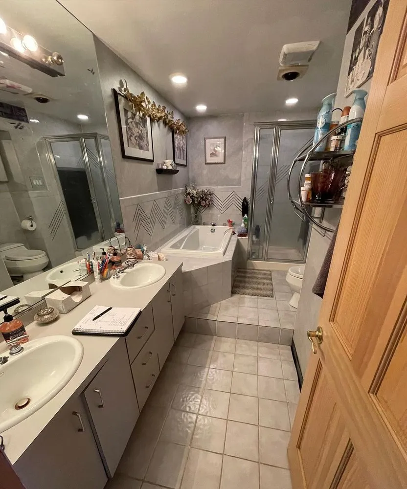 Slide of Market 24 Hour Electrician