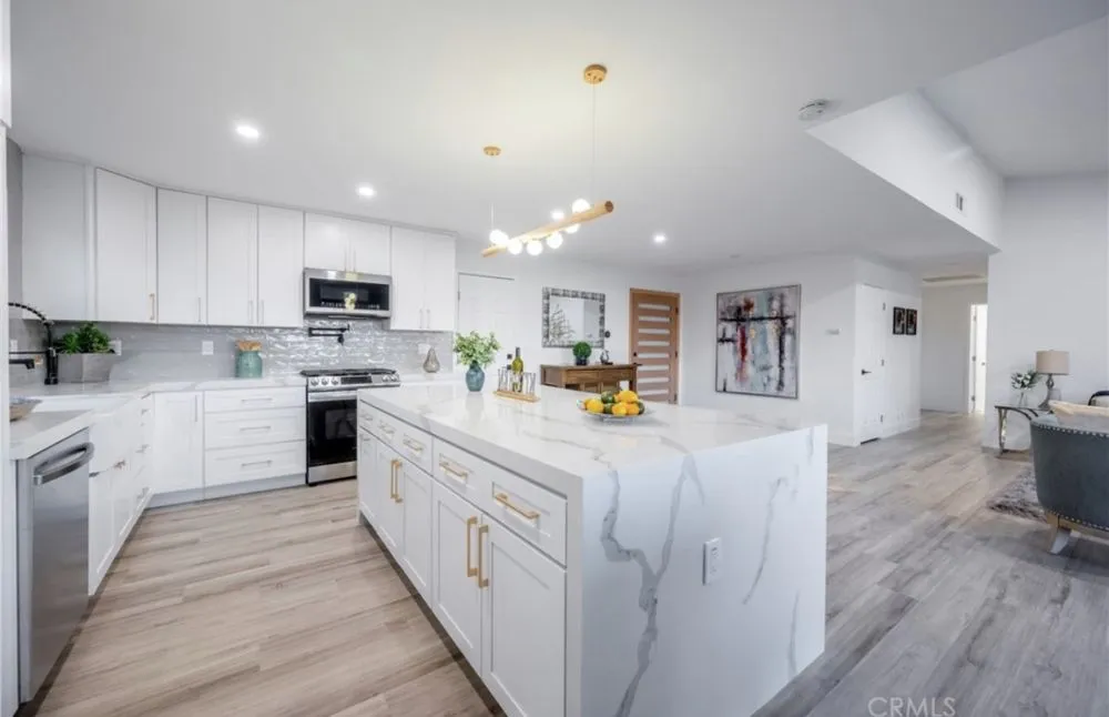 Slide of Maroon Construction