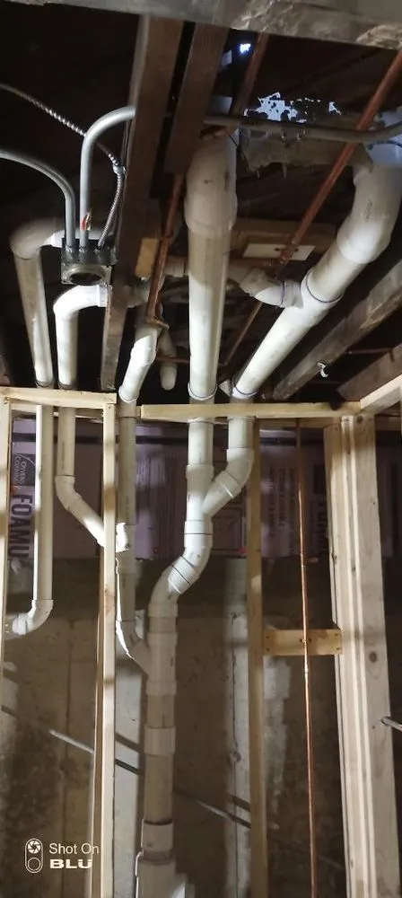 Slide of Martin Mendoza Handyman Plumbing