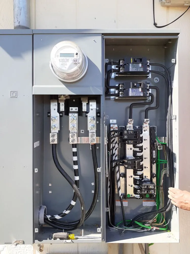 Affordable circuit breaker repair in , by Martinez Electrical Services