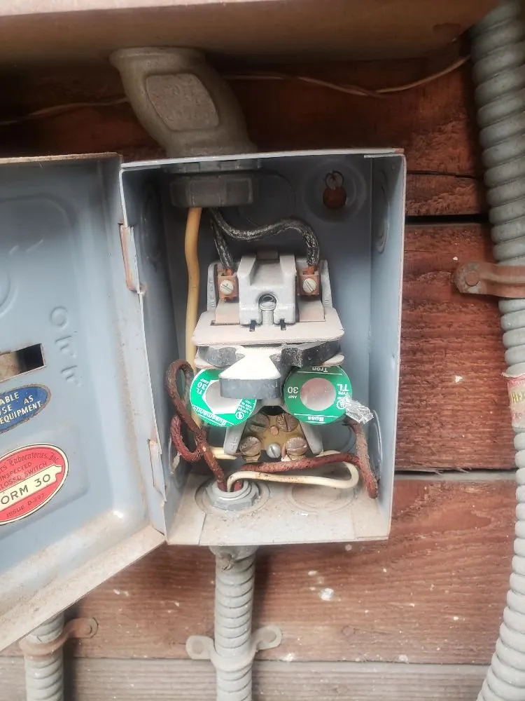 Slide of Martinez Electrician