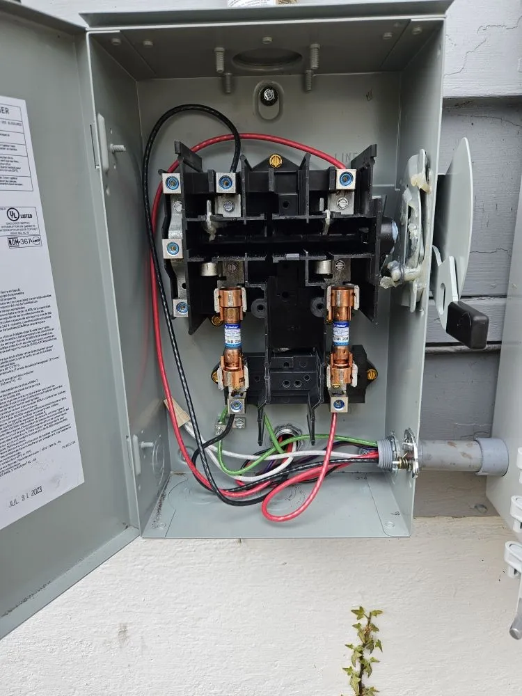 Slide of Marvin Combs Handyman Services