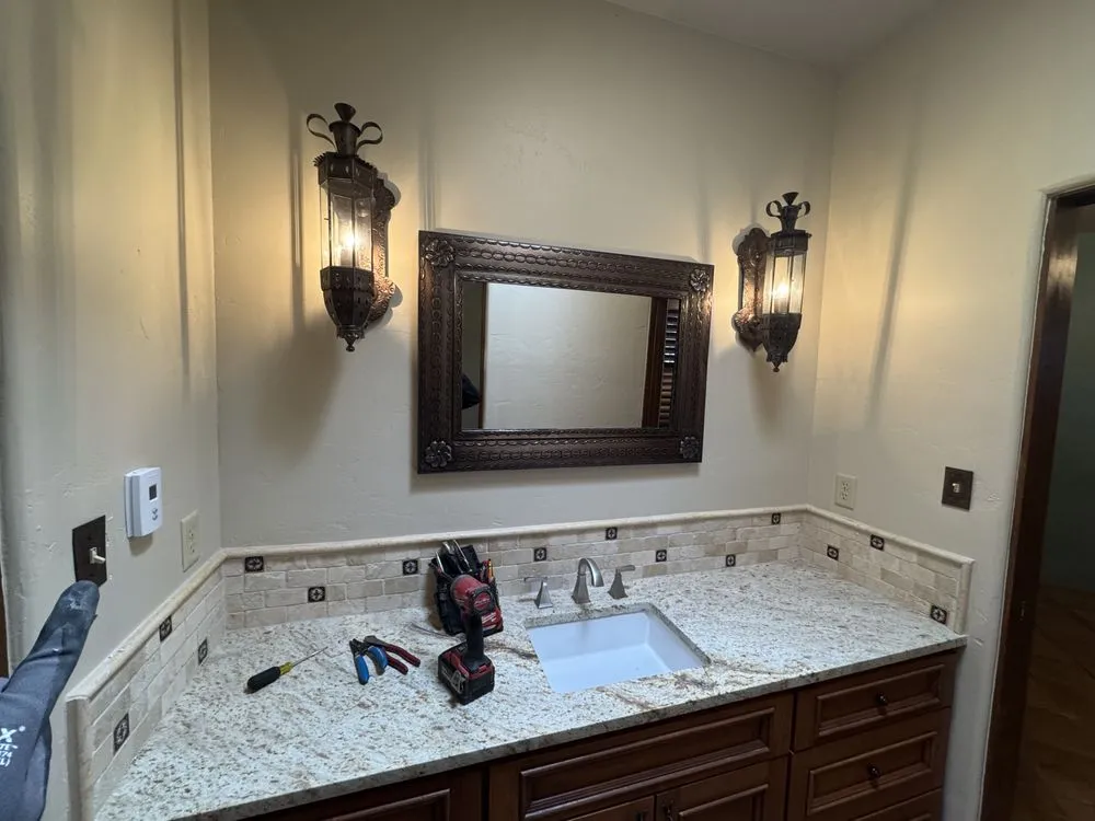 Expert electrical service for homes in emergency electrical service,  by 