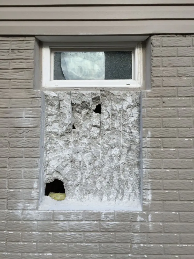 Reliable electrician providing circuit breaker repair in , 