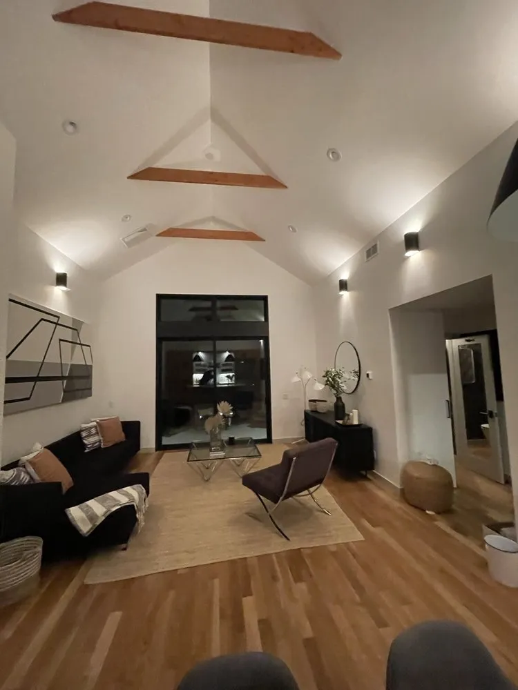 Slide of Masis Cinar Electrician