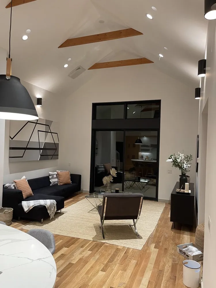 Slide of Masis Cinar Electrician