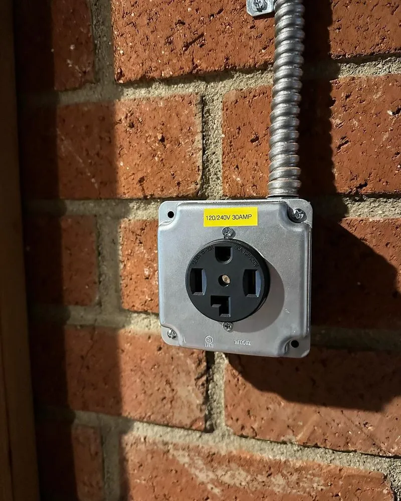 Reliable electrician providing lighting installation in Flushing, NY - Maspeth Licensed Electrician