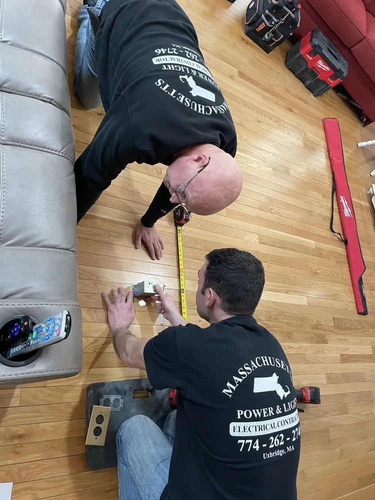 Reliable outlet and switch repair service in ,  - Massachusetts Power and Light