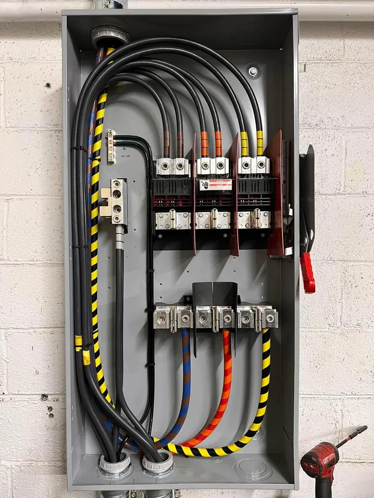 Slide of Master Dave Electric