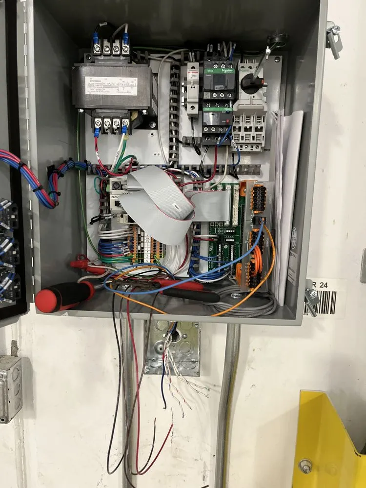 Slide of Master Dave Electric