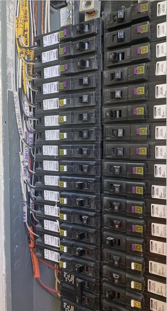 Trusted electrician providing circuit breaker repair in Alviso, CA - Master Electric