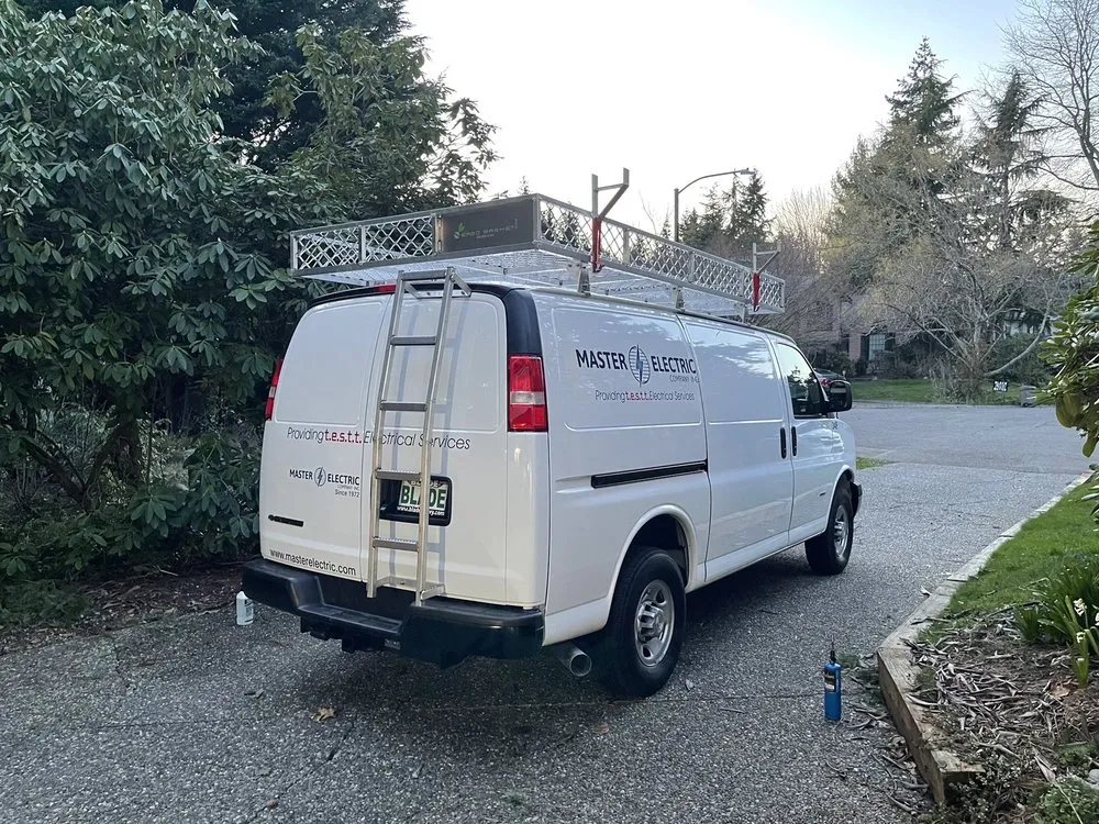 Reliable electrician providing wiring installation in ,