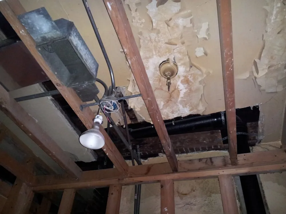 Professional electrician providing lighting installation in , 