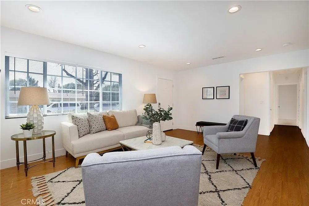 Slide of Master Hands Solutions