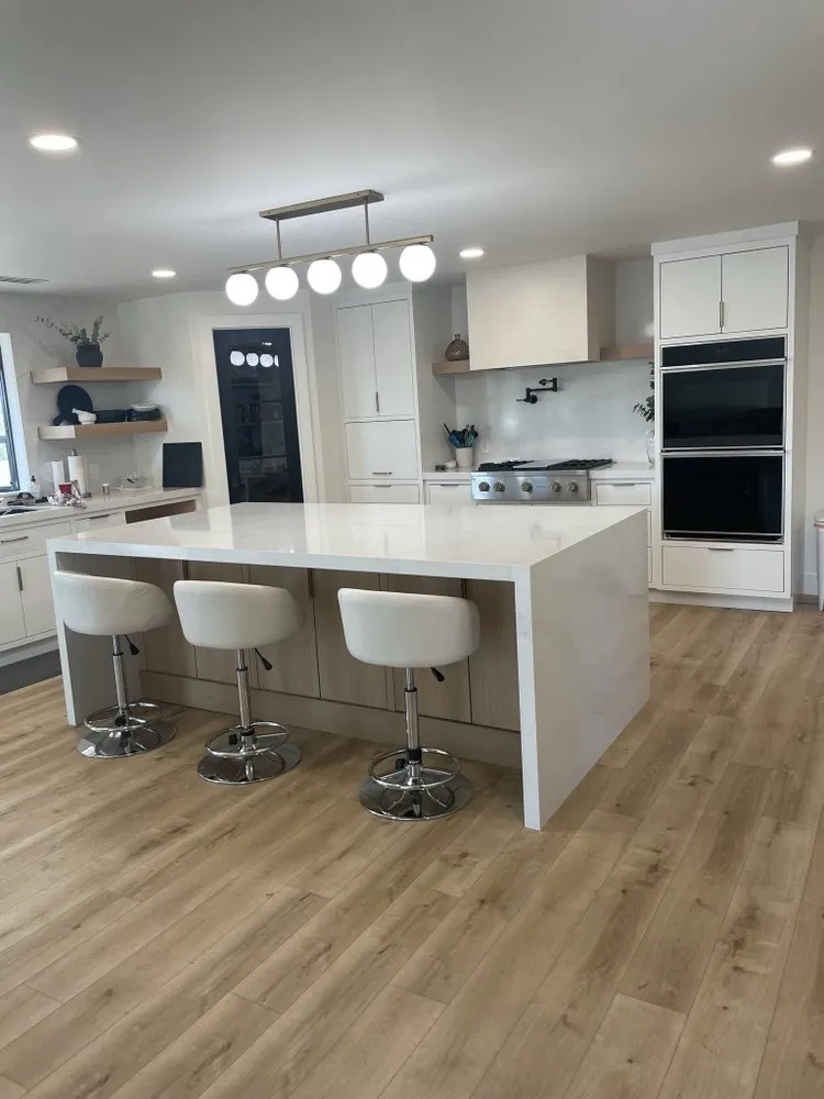 Slide of MasterCraft Electricians