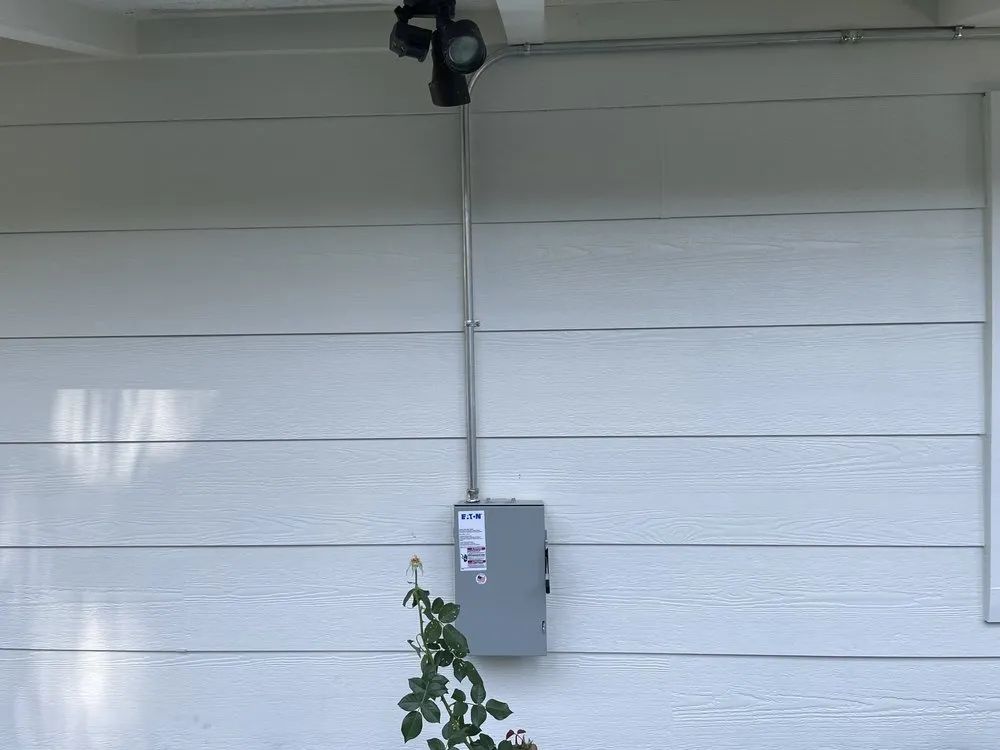 Slide of MasterCraft Electricians