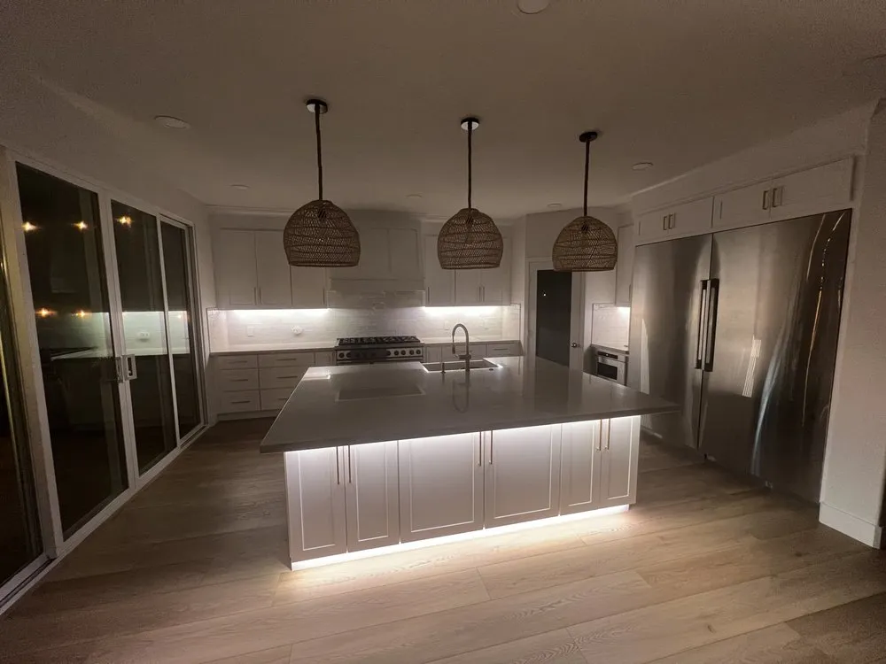 Slide of MasterCraft Electricians