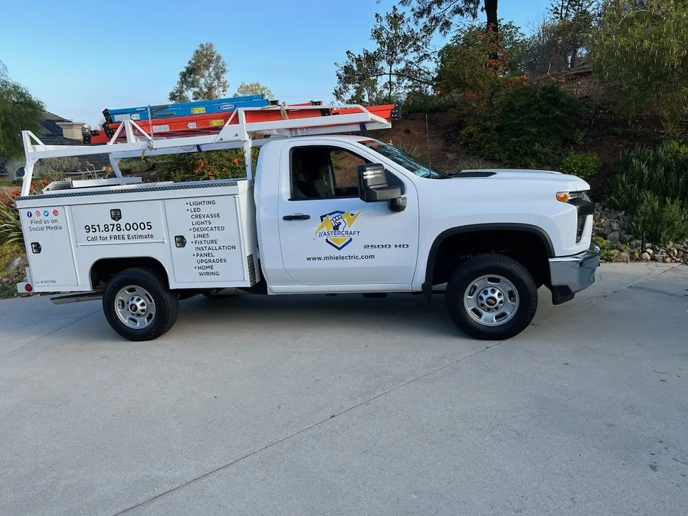 Slide of MasterCraft Electricians