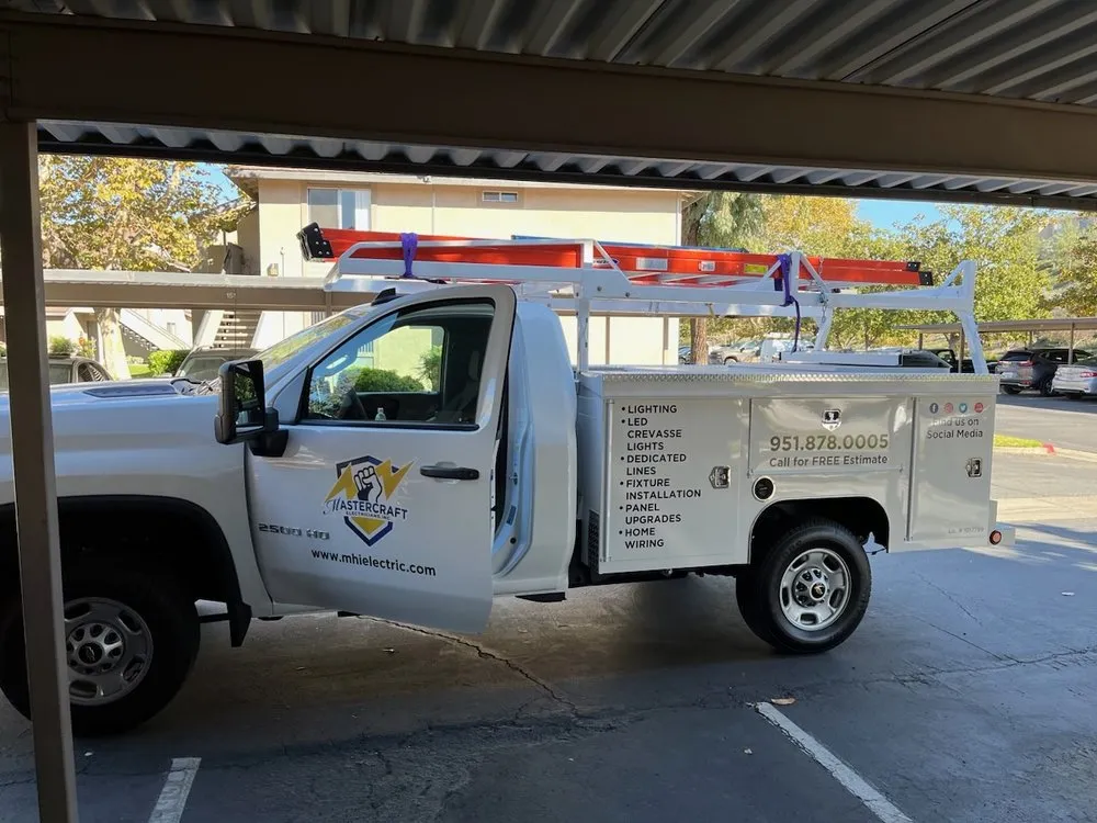 Slide of MasterCraft Electricians